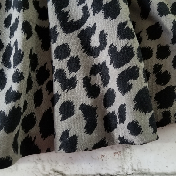 Victoria's Secret Leopard Print Skirt Size… - Picture 4 of 7